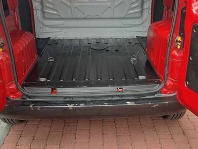 Czerwony Używany 2018 Fiat Fiorino Minivan | 28 500 zł