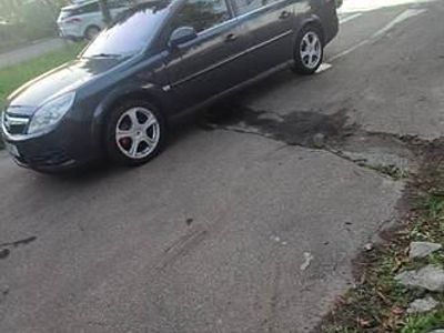 Granatowy Używany 2005 Opel Vectra Cosmo Kombi | 6900 zł (Uczciwa cena)