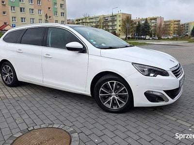 Biały Używany 2016 Peugeot 308 Kombi | 31 900 zł (Dobra cena)