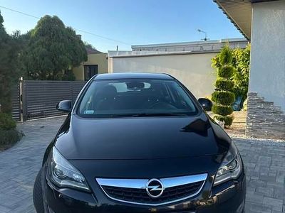 Używany Opel Astra Sport 2010 Czarny Hatchback