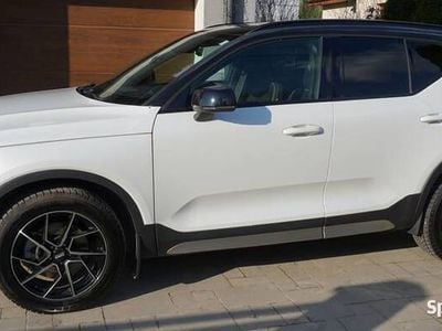 Biały Używany 2019 Volvo XC40 R-Design SUV | 132 000 zł (Drogi)