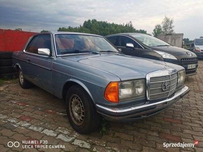 używany Mercedes 230 230 ce do renowacjice do renowacji