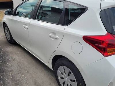 używany Toyota Auris 