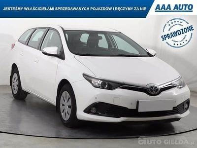 Używany Toyota Auris 132 KM (97 kW) 2018 Biały