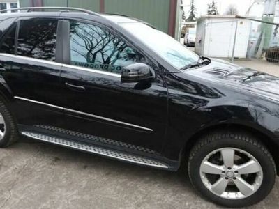 Używany Mercedes ML350 2011 Czarny SUV