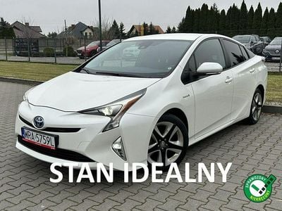 Biały (metalik, perła) Używany 2016 Toyota Prius Hatchback | 55 900 zł