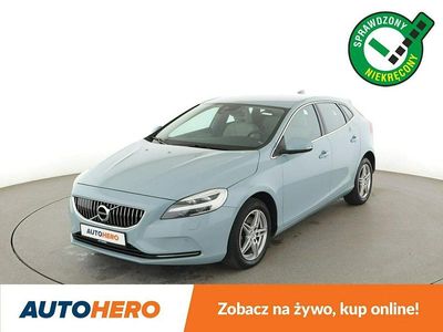 Niebieski Używany 2017 Volvo V40 Kombi | 58 100 zł (Drogi)