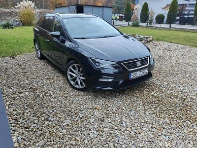 Czarny Używany 2018 Seat Leon FR Kombi | 65 000 zł (Dość drogi)