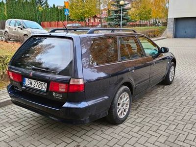 używany Mitsubishi Galant kombi 2002 r. 2.0 b