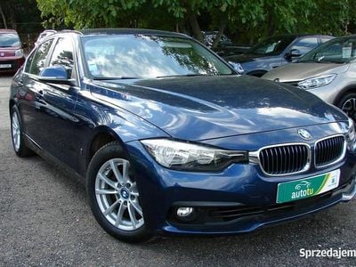 Niebieski Używany 2017 BMW 330e Sedan/Limuzyna | 71 900 zł