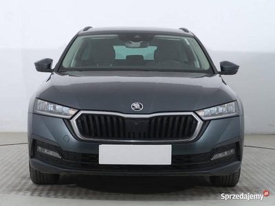 Szary Używany 2020 Skoda Octavia Kombi | 61 999 zł (Uczciwa cena)