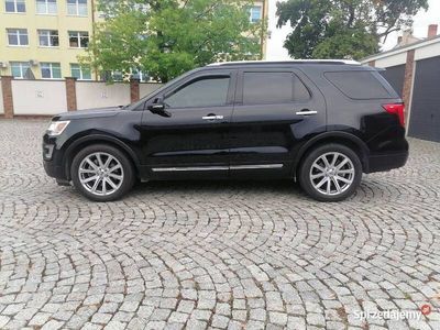 Czarny Używany 2017 Ford Explorer Limited SUV | 85 000 zł