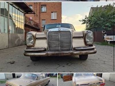 Używany Mercedes W111 1960 Coupe