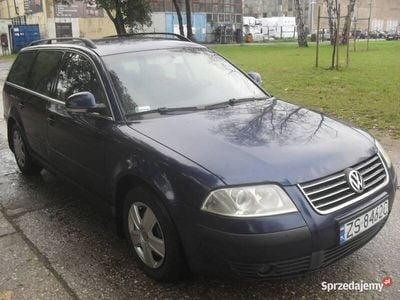 Używany VW Passat 2005 Granatowy Sedan/Limuzyna