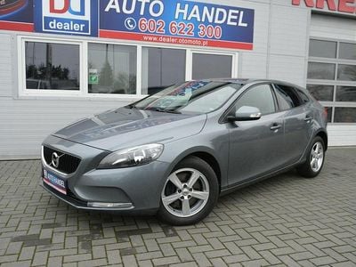 Używany Volvo V40 120 KM (88 kW) 2016 Szary Hatchback