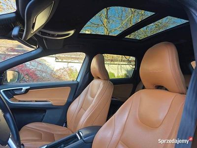 Biały Używany 2010 Volvo XC60 SUV | 69 900 zł