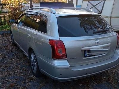 Złoty Używany 2006 Toyota Avensis T2 Kombi | 9900 zł (Uczciwa cena)