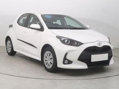 Biały Używany 2022 Toyota Yaris Hatchback | 63 999 zł (Dość drogi)
