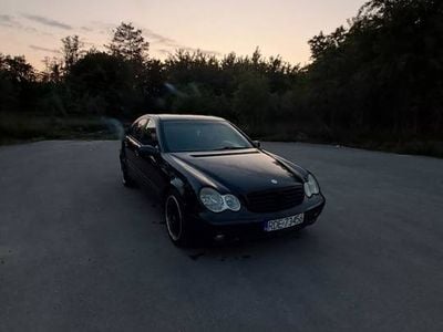 Mercedes C200