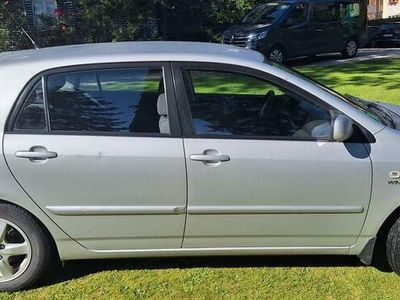 Używany Toyota Corolla 2002 Srebrny Hatchback
