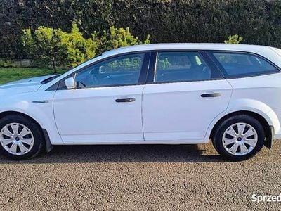 Biały Używany 2011 Ford Mondeo Sedan/Limuzyna | 16 900 zł (Uczciwa cena)