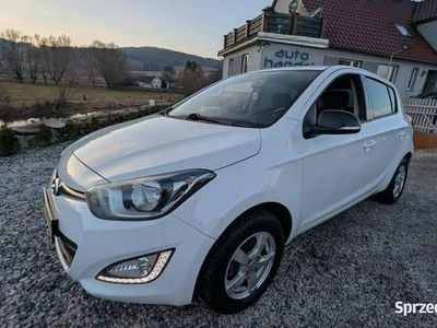 Używany Hyundai i20 2014 Biały Hatchback