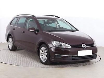 Fioletowy Używany 2017 VW Golf VII Kombi | 31 999 zł (Uczciwa cena)