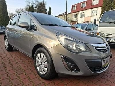 Używany Opel Corsa 85 KM (62 kW) 2014 Srebrny Hatchback