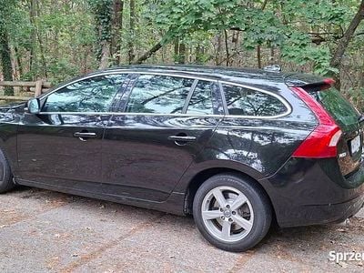 Używany Volvo V60 2018 Czarny Kombi