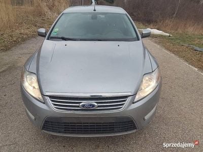 Używany Ford Mondeo Ghia 2008 Srebrny Sedan/Limuzyna