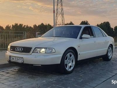 używany Audi A8 4.2 V8 q. (nowy rozrząd, welur, podw.szyby, el.kier., roleta, hak)