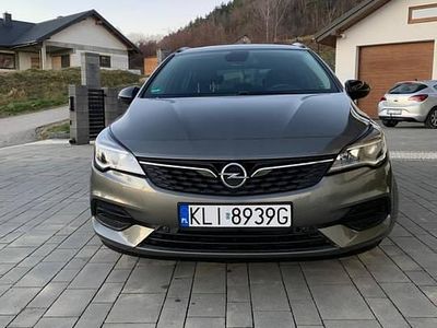 Szary Używany 2021 Opel Astra Kombi | 46 900 zł (Uczciwa cena)