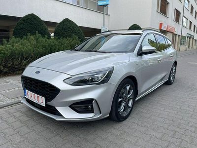 Srebrny Używany 2020 Ford Focus ST-Line Kombi | 52 999 zł (Uczciwa cena)