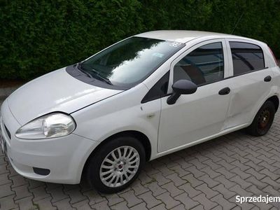Biały Używany 2010 Fiat Grande Punto Hatchback | 8500 zł
