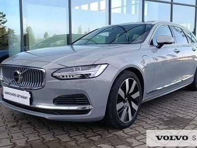 Używany Volvo V90 455 KM (334 kW) 2025 Szary Kombi