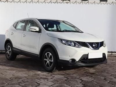 Biały Używany 2015 Nissan Qashqai SUV | 33 999 zł (Dobra cena)