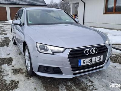 Srebrny Używany 2018 Audi A4 Kombi | 39 900 zł