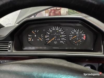 Zielony Używany 1994 Mercedes E200 Sedan/Limuzyna | 18 000 zł