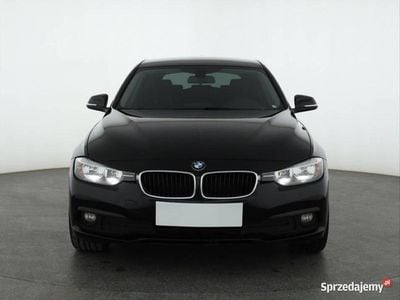 Używany BMW 318 2016 Czarny Kombi