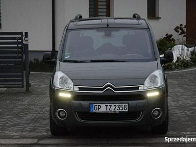 Szary (metalik) Używany 2013 Citroën Berlingo Minivan | 28 900 zł (Uczciwa cena)