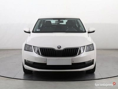 Biały Używany 2018 Skoda Octavia Hatchback | 48 999 zł (Uczciwa cena)