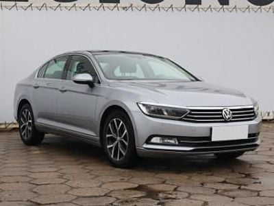 Używany VW Passat 150 KM (110 kW) 2019 Srebrny Sedan/Limuzyna