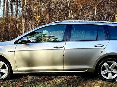 Brązowobeżowy Używany 2015 VW Golf VII Kombi | 34 900 zł (Uczciwa cena)