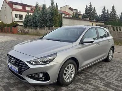 Srebrny Używany 2021 Hyundai i30 Hatchback | 49 900 zł (Dobra cena)