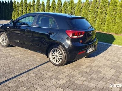 Używany Kia Rio 84 KM (61 kW) 2017 Czarny Hatchback