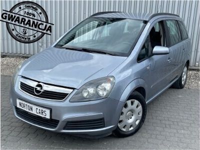 Szary Używany 2005 Opel Zafira Minivan | 13 900 zł