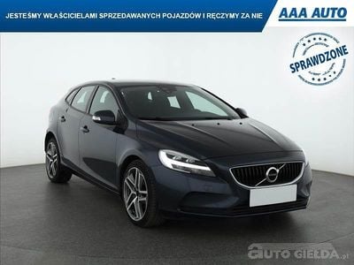 Używany Volvo V40 2018 Błękitny Kombi
