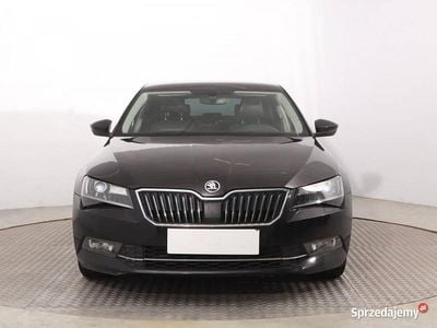 Używany Skoda Superb 120 KM (88 kW) 2016 Czarny Sedan/Limuzyna