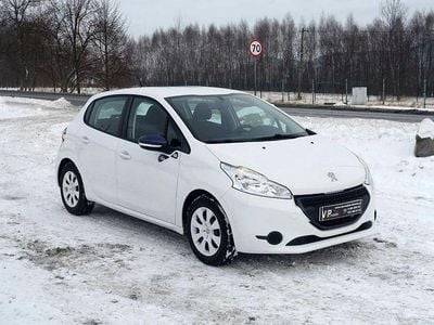 Biały Używany 2014 Peugeot 208 Hatchback | 18 800 zł (Uczciwa cena)