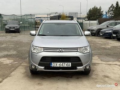Używany Mitsubishi Outlander P-HEV 2015 Srebrny SUV